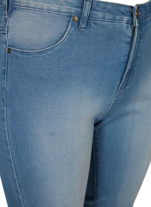 Zizzi Hoch taillierte Amy Capri Jeans mit Super Slim Fit, Light Blue Denim, Packshot image number 2