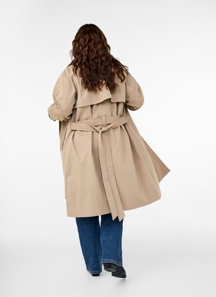 Zizzi Klassischer langer Trenchcoat mit Gürtel, Chinchilla, Model image number 1