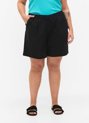 Zizzi Weite kurze Hosen aus Baumwoll-Leinen-Mischgewebe, Black, Model image number 2