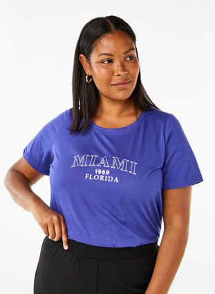 Zizzi FLASH - T-Shirt mit Motiv, Royal Blue Miami, Model image number 0
