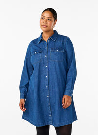 Jeanskleid mit Knöpfen, Medium Blue Denim, Model
