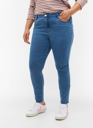 Zizzi Hochtaillierte Super Slim Amy Jeans, Light blue, Model image number 1