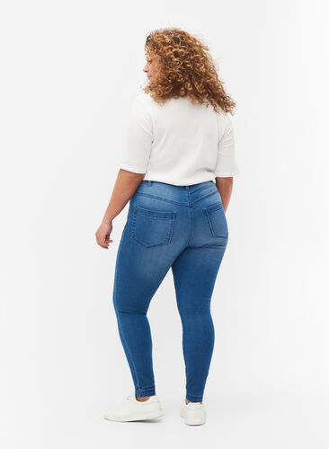Zizzi Extra schmale Amy Jeans mit hoher Taille, Light blue, Model image number 1