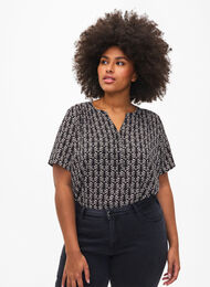 Bluse mit kurzen Ärmeln und V-Ausschnitt , Black S.Graphic AOP, Model