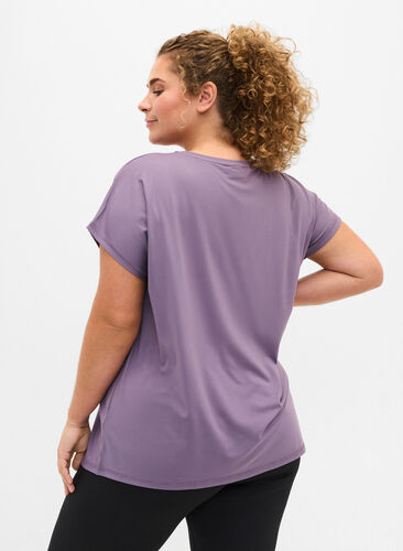 Zizzi Einfarbiges Trainings-T-Shirt, Purple Sage, Model image number 1