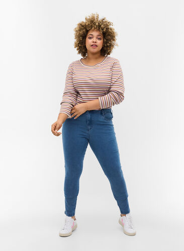 Zizzi Hochtaillierte Super Slim Amy Jeans, Light blue, Model image number 0