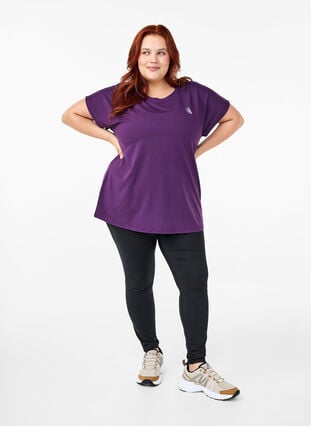 Zizzi Einfarbiges Trainings-T-Shirt, Purple Pennant, Model image number 2