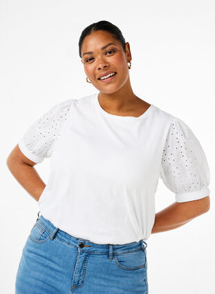 Zizzi Bluse aus Bio-Baumwolle mit Lochstickerei am Ärmel, Bright White, Model image number 0