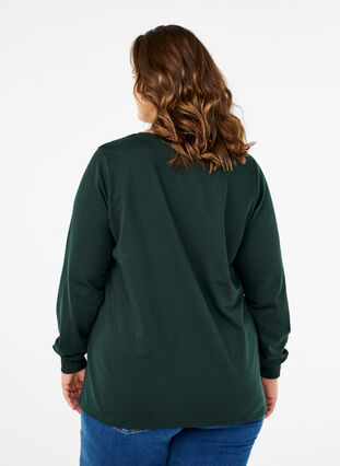 Zizzi Sweatshirt mit Spitzendetails, Scarab, Model image number 1