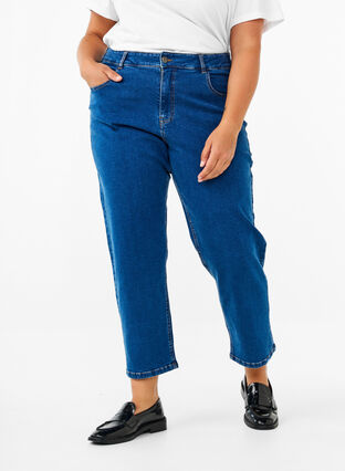 Zizzi Geschnittene Vera Jeans mit geradem Schnitt, Blue Denim, Model image number 2