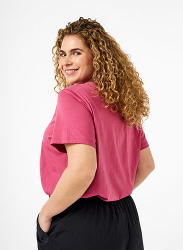 Zizzi Basic-T-Shirt aus Baumwolle mit Rundhalsausschnitt, Malaga, Model image number 1