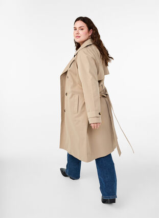 Zizzi Klassischer langer Trenchcoat mit Gürtel, Chinchilla, Model image number 2