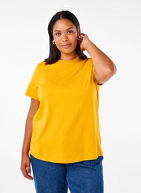 Basic-T-Shirt aus Baumwolle mit Rundhalsausschnitt, Golden Yellow, Model