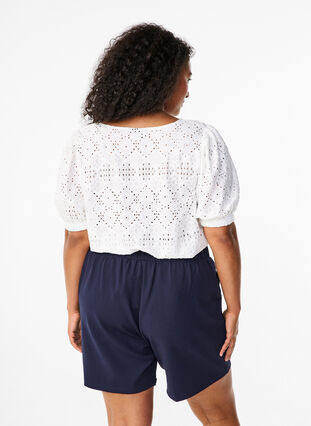 Zizzi  Kurzärmelige Bluse mit Lochmuster, Bright White, Model image number 1