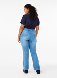 Ellen Bootcut-Jeans mit hoher Taille, Light blue, Model