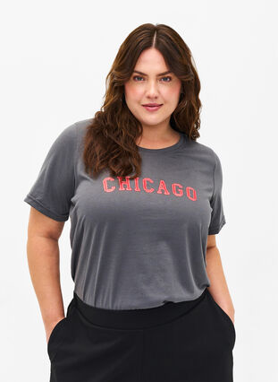 Zizzi FLASH - T-Shirt mit Motiv, Iron Gate Chicago, Model image number 0