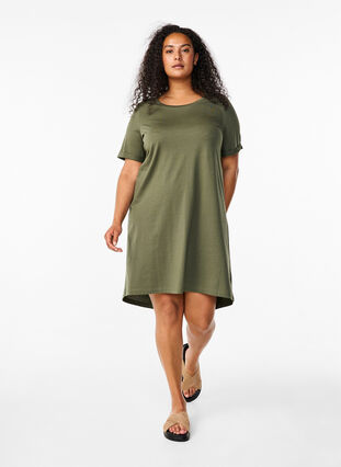 Zizzi T-Shirt-Kleid aus Baumwolle, Thyme, Model image number 2