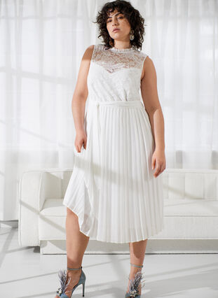 Zizzi Ärmelloses Kleid mit Spitze und Falten, Bright White, Image image number 0