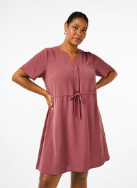 Kurzärmliges Kleid mit Bindeband an der Taille, Rose Brown, Model