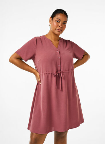 Zizzi Kurzärmliges Kleid mit Bindeband an der Taille, Rose Brown, Model image number 0