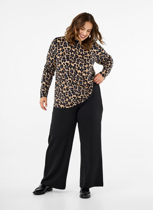 Zizzi FLASH - Langärmelige Bluse mit Rollkragen, Leopard Print , Model image number 2