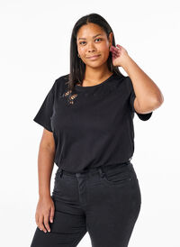 T-Shirt aus Bio-Baumwolle mit Schleifendetail, Black, Model