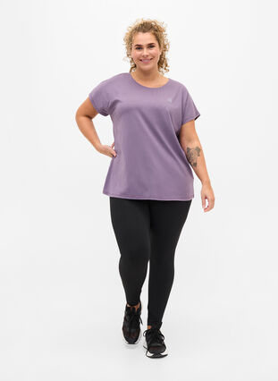 Zizzi Einfarbiges Trainings-T-Shirt, Purple Sage, Model image number 2