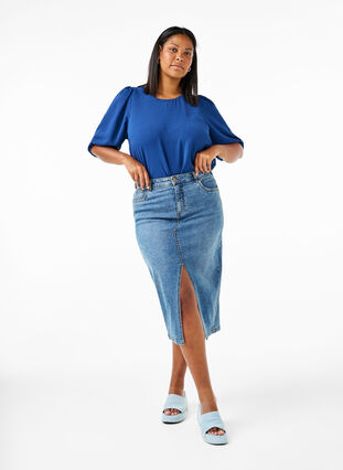 Zizzi Bluse mit kurzem Arm und Schleife hinten, Estate Blue, Model image number 2