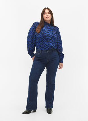 Zizzi Shirtbluse aus Viskose mit Rüschendetails, True blue w. Black, Model image number 3