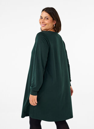 Zizzi Kurzes Sweatkleid mit Spitzendetail, Scarab, Model image number 1