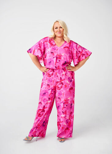 Zizzi Geblümter Jumpsuit mit Fledermausärmeln, Pink Rose AOP, Model image number 0