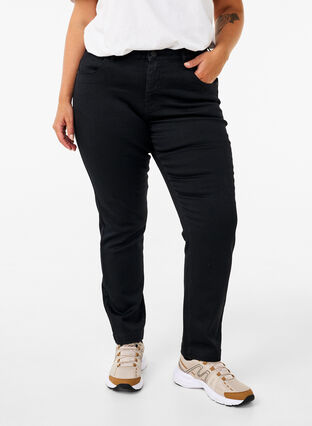 Zizzi Slim Fit Emily Jeans mit normaler Taillenhöhe, Black, Model image number 2