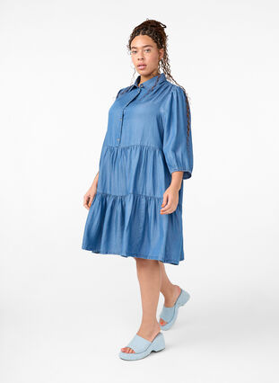 Zizzi Denim-Kleid aus TENCEL™ Lyocell mit 3/4 Ärmeln, Blue Denim, Model image number 2