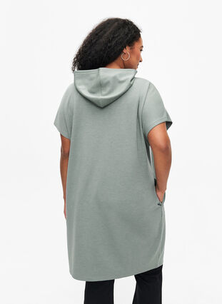Zizzi Sweatshirtkleid mit kurzen Ärmeln aus Modal-Mix, Chinois Green, Model image number 1