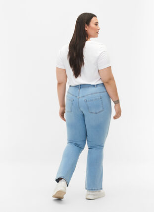 Zizzi Ellen Bootcut-Jeans mit hoher Taille., Ex Lgt Blue, Model image number 1