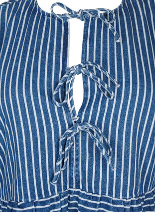 Zizzi Gestreifte Jeansbluse mit Schleife vorne, Blue Denim Stripe, Packshot image number 2