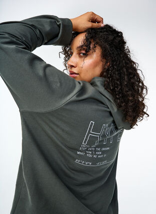 Zizzi Hoodie mit Textaufdruck, Urban Chic, Image image number 1