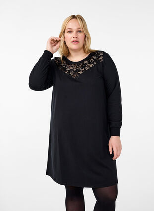 Zizzi Kurzes Sweatkleid mit Spitzendetail, Black, Model image number 0