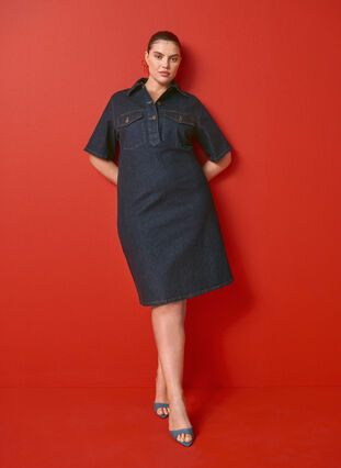 Zizzi Denim-Kleid mit kurzen Ärmeln und Brusttaschen, Dark Blue Denim, Image image number 0