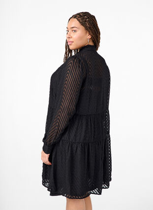 Zizzi Strukturiertes kurzes Kleid mit Rüschenkragen, Black, Model image number 1