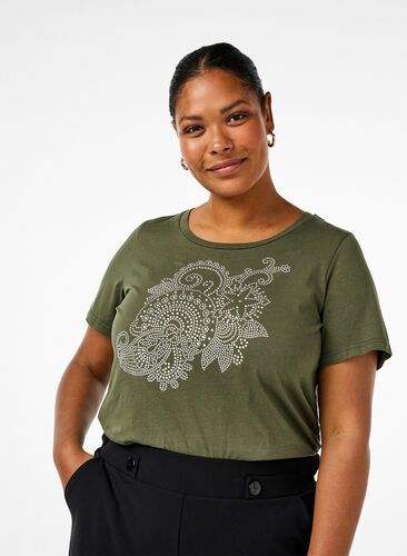 Zizzi Baumwoll-T-Shirt mit Strass-Motiv, Thyme w. Rhinestones, Model image number 0