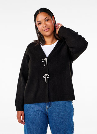 Zizzi Strickjacke mit einer silbernen Schleife, Black, Model image number 0