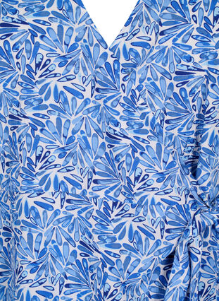 Zizzi FLASH – Wickelkleid mit kurzen Ärmeln, White Blue AOP, Packshot image number 2