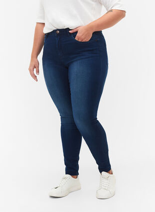Zizzi Extra schmale Amy Jeans mit hoher Taille, Blue Denim, Model image number 2