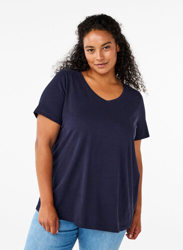 Zizzi Unifarbenes Basic-T-Shirt aus Baumwolle, Night Sky, Model image number 0