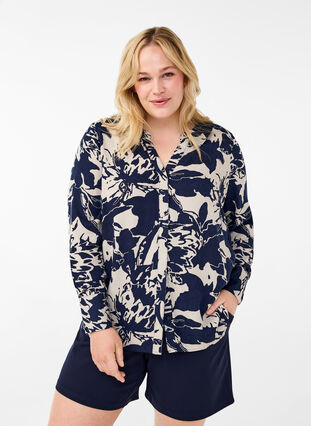 Zizzi Langarmshirt mit Print und V-Ausschnitt, Navy Blazer AOP, Model image number 0