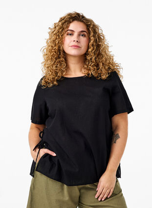 Zizzi Kurzärmlige Bluse aus Baumwoll-Mix mit Leinen und Spitzendetail, Black, Model image number 0