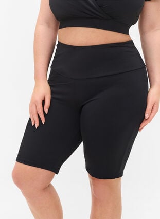 Zizzi Lange Badeshorts, Black, Model image number 2