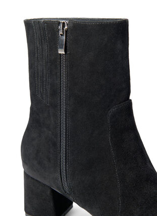 Zizzi Extra-Weite - Knöchenstiefel aus Wildleder mit Absatz, Black, Packshot image number 4