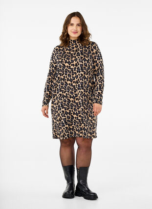 Zizzi FLASH – Langärmeliges Kleid mit Rollkragen, Leopard Print, Model image number 2